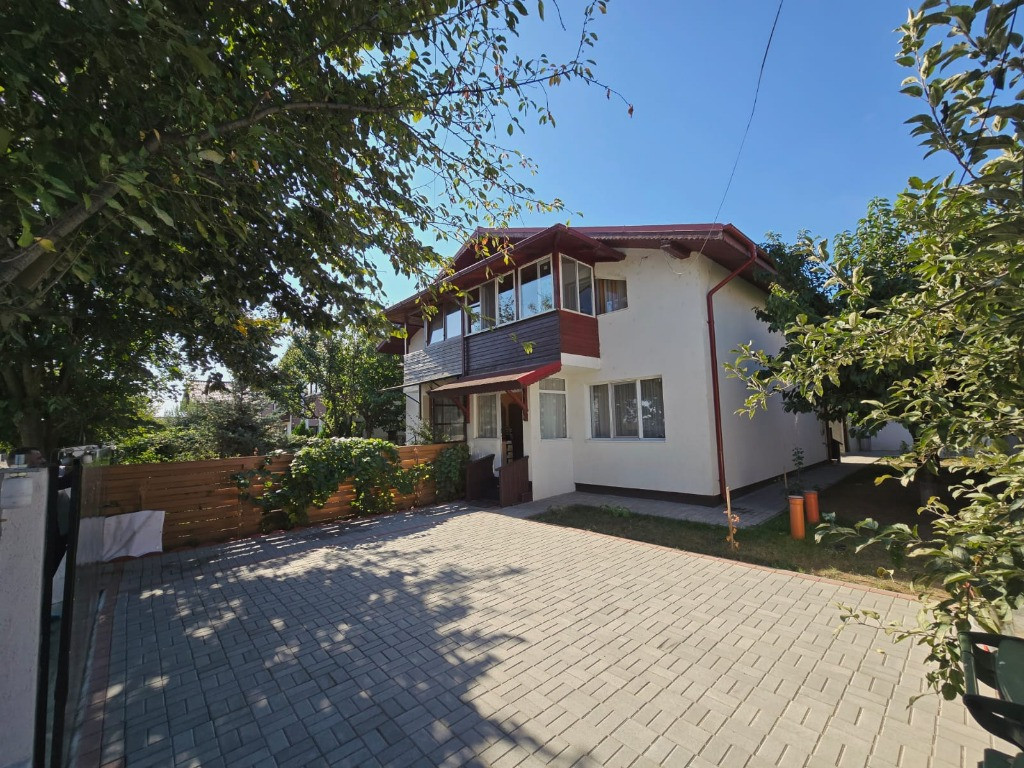 Vila tip duplex -3 camere -semimobilat- 270mp teren -pod -cartieru nou