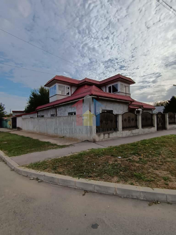 Vila ELEGANTA Chercea 244mp construiti si 447mp teren