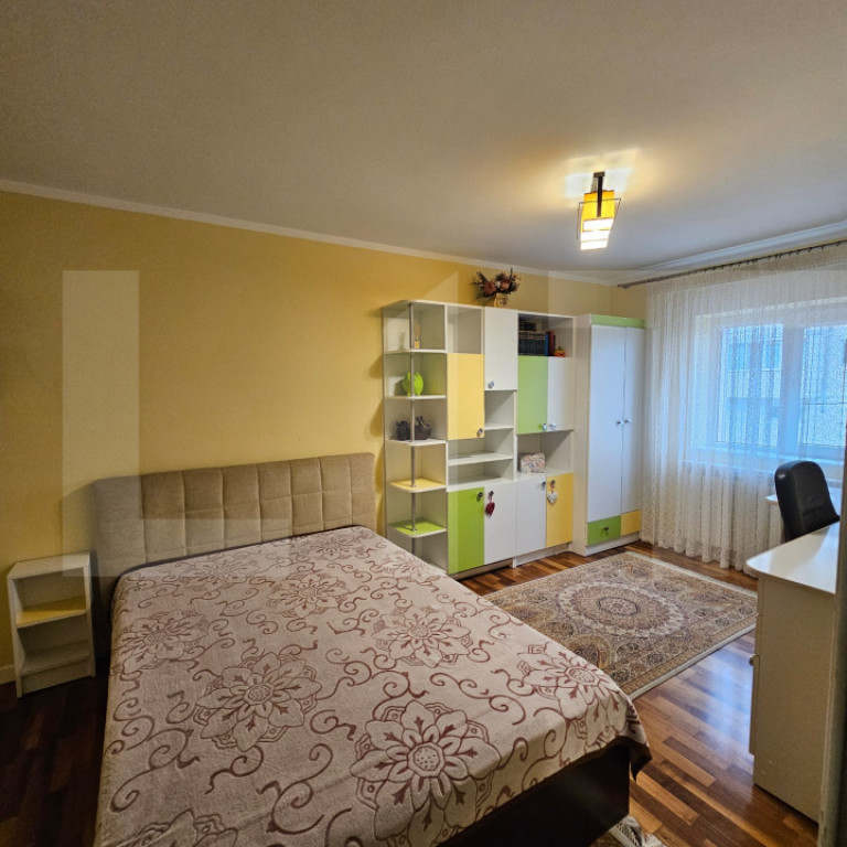 Apartament cu 3 camere, de inchiriat, 75 mp, Ovisim, Botoșa