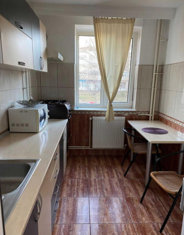 Apartament 2 camere situat in zona Tomis 3-Brotacei