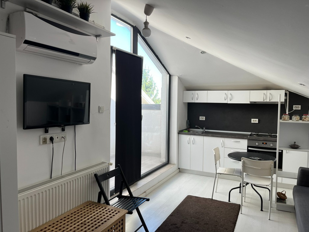 Inchiriez garsoniera zona Unirii