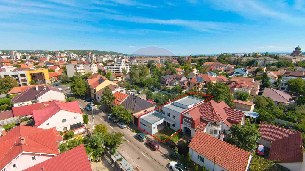 Casă cu 4 camere de închiriat în zona Salca