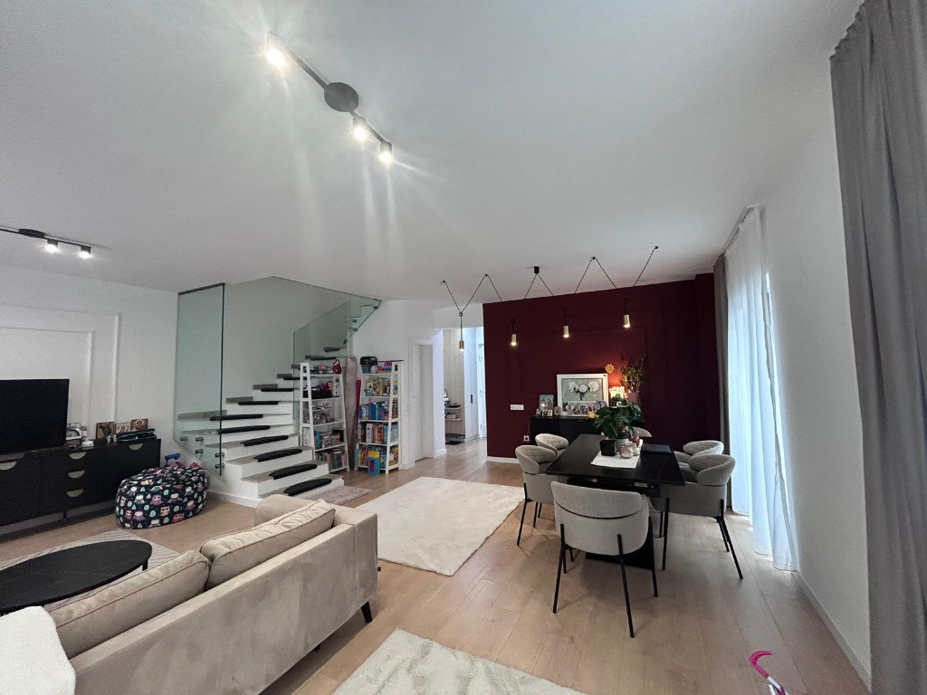 Duplex de inchiriat,4 camere, zona Avram Iancu