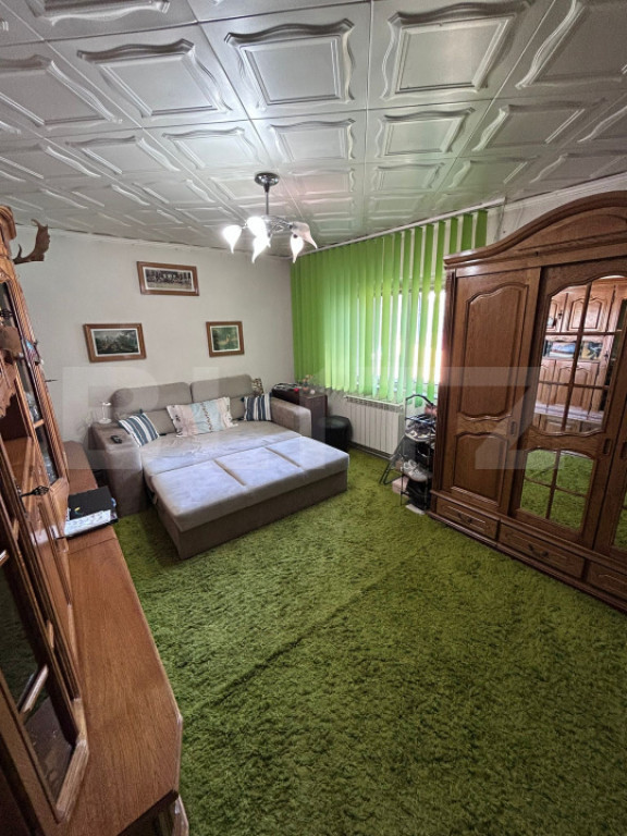 Apartament cu 3 camere, 60 mp, decomandat, zona Obcini