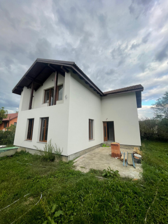 Casă de vânzare — Bargău