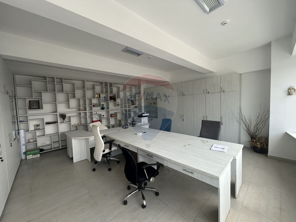 Spațiu de birouri / industrial de vânzare