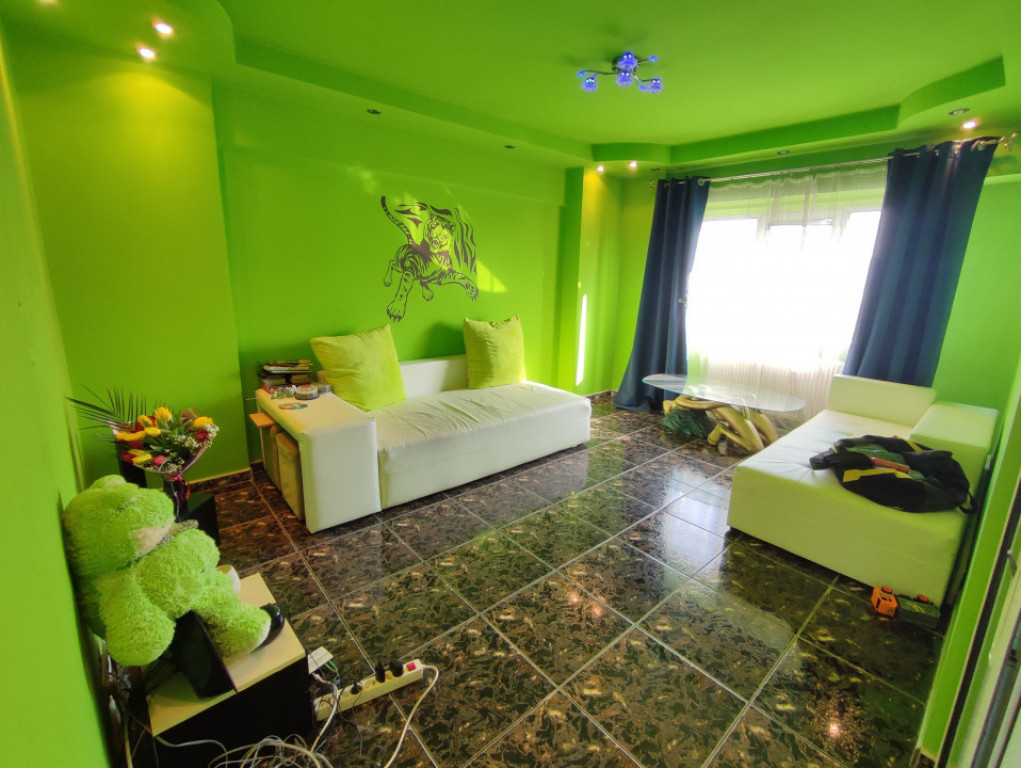 APARTAMENT 3 CAMERE DECOMANDAT, PACURARI, BLOC DIN 1987