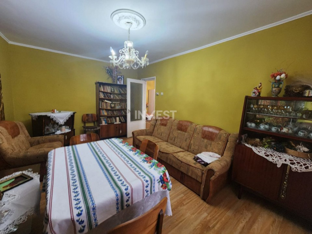 Apartament de vanzare cu 3 camere si 2 bai- zona Dacia