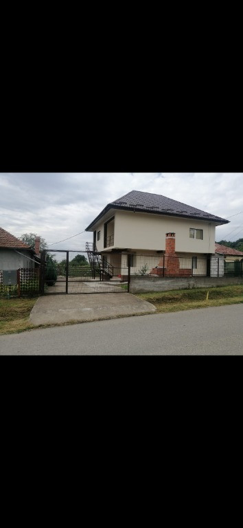 Proprietar - casa Stalpeni, Arges