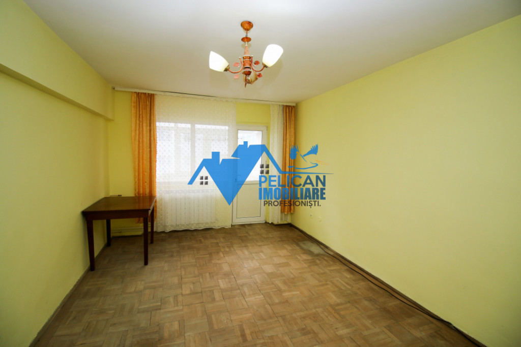 Piața Nouă, 3 camere, Etajul 1, decomandat, centrală prop