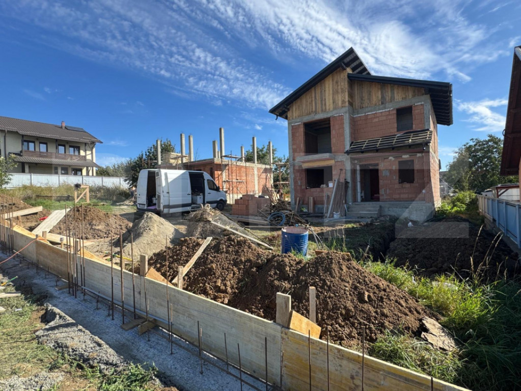 Case moderne individuale, 100 mp utili, zona Burdujeni