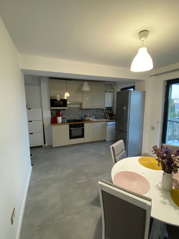 Inchiriere apartament 2 camere langa metrou Straulesti