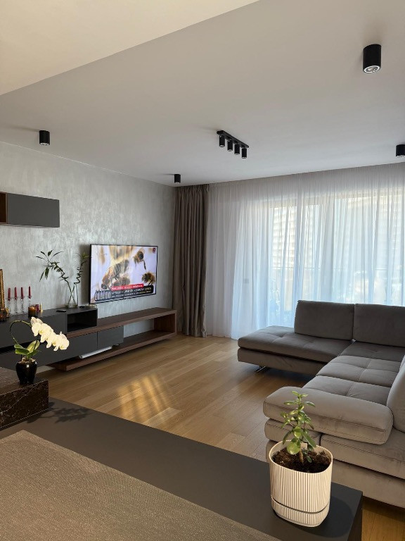 3 camere LUX mobilat/utilat ONE HERASTRAU TOWERS etaj 5 vedere libera