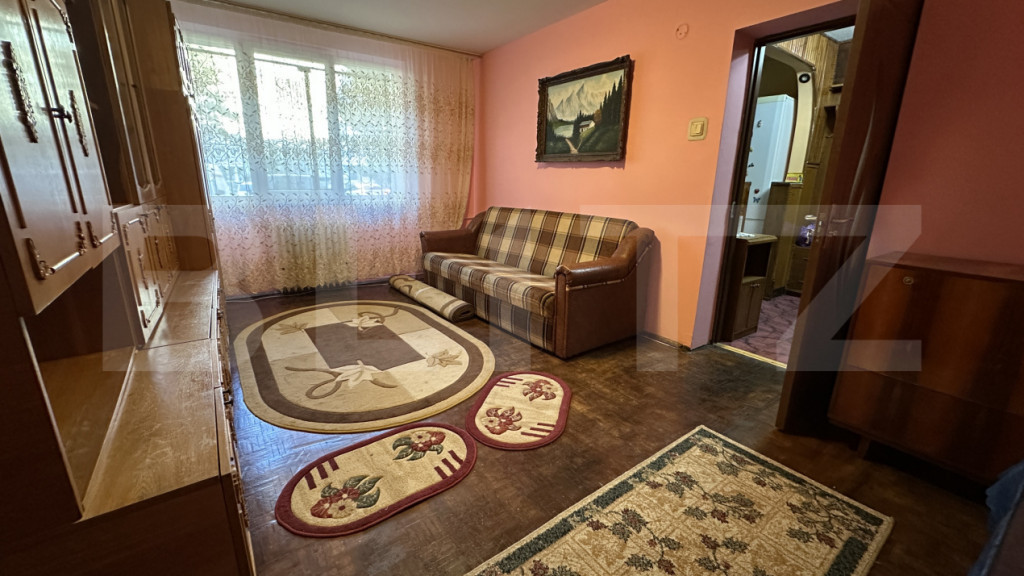Apartament cu 2 camere, zona Rogerius