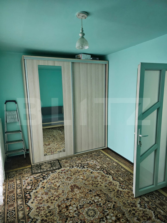 Apartament cu 3 camere, zona superba-Astra