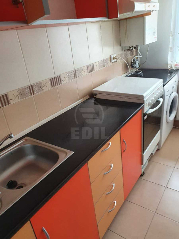 Apartament 2 camere zona Florilor
