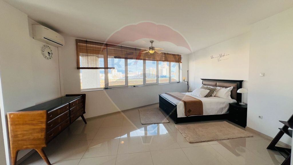 Apartament de lux de închiriat în zonǎ ultracentralǎ