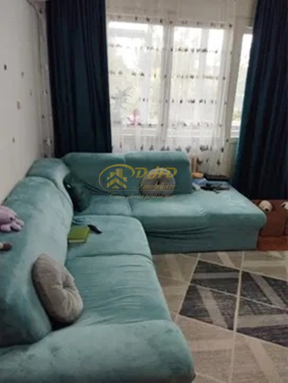 Apartament 4 camere in Tatarasi