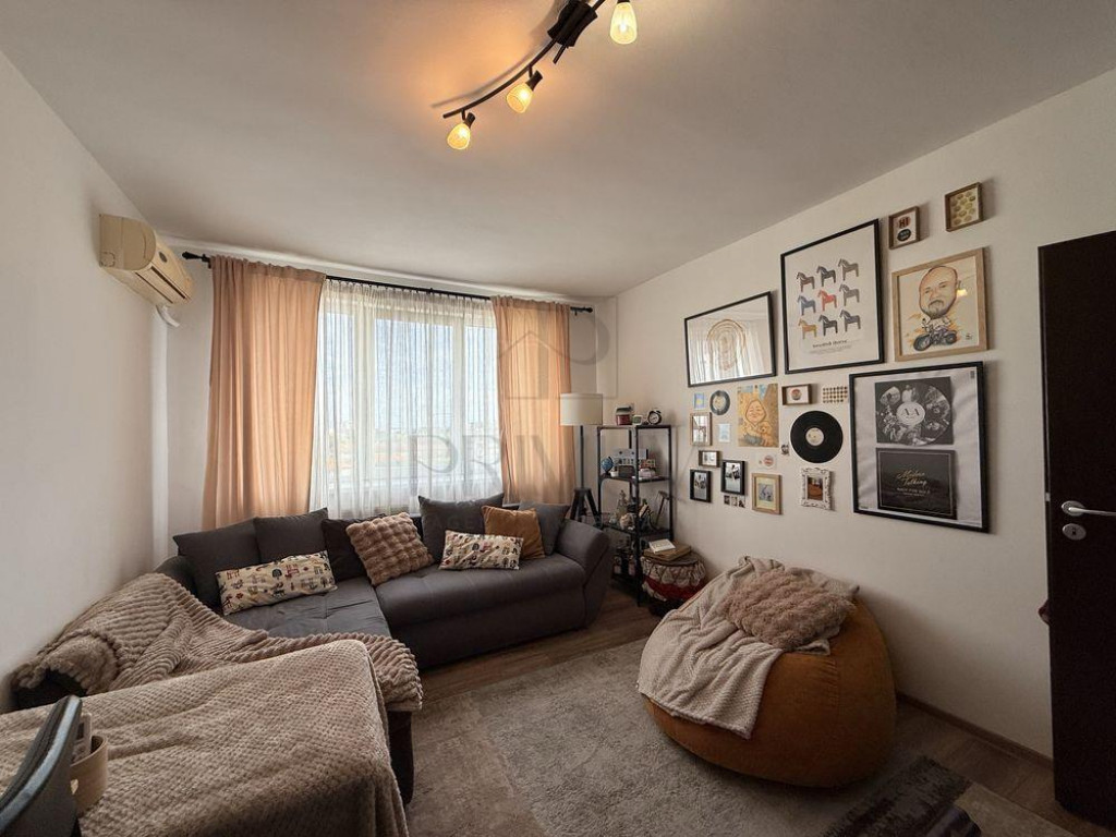 COMPLEXUL STUDENTESC - LIFT - BLOC IZOLAT - 3 CAMERE - 2 BAL