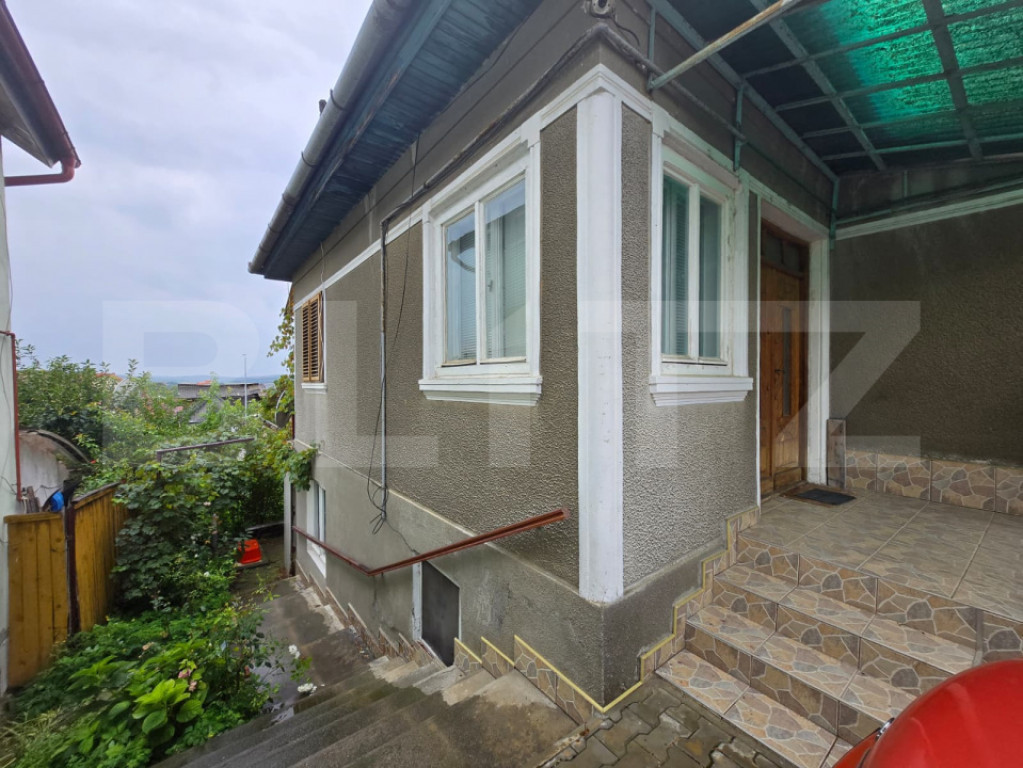 Casa individuala cu 4 camere,120 mp utili,345 mp teren,Blaj