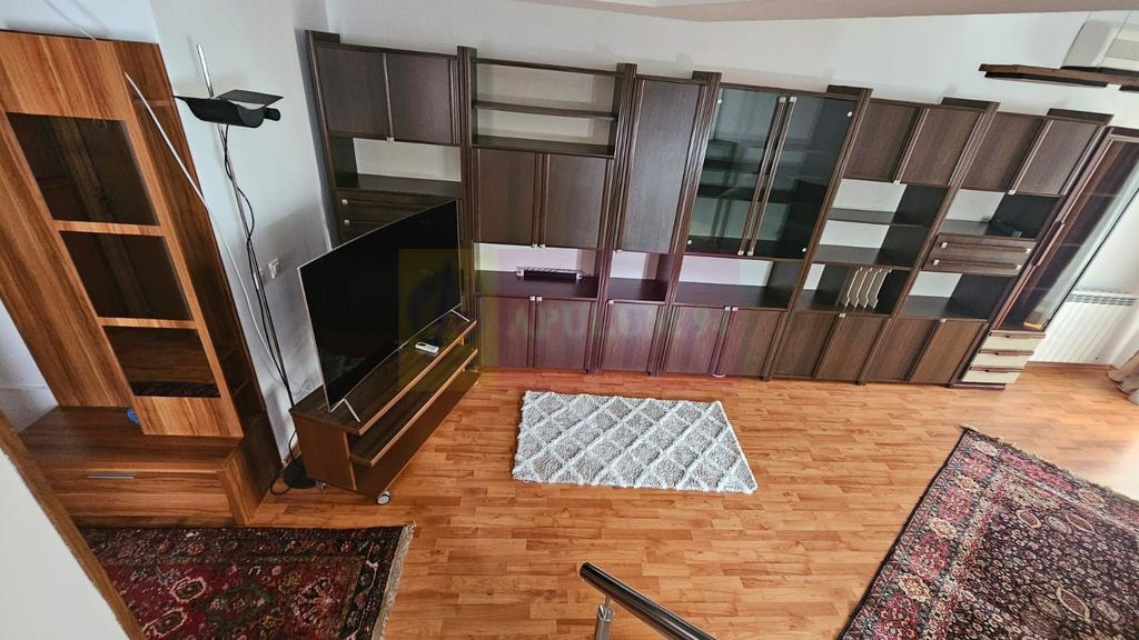 Inchiriere duplex 3 camere in zona Titan, const 2008, metrou