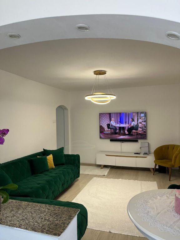 Apartament 2 camere zona Km 4-5