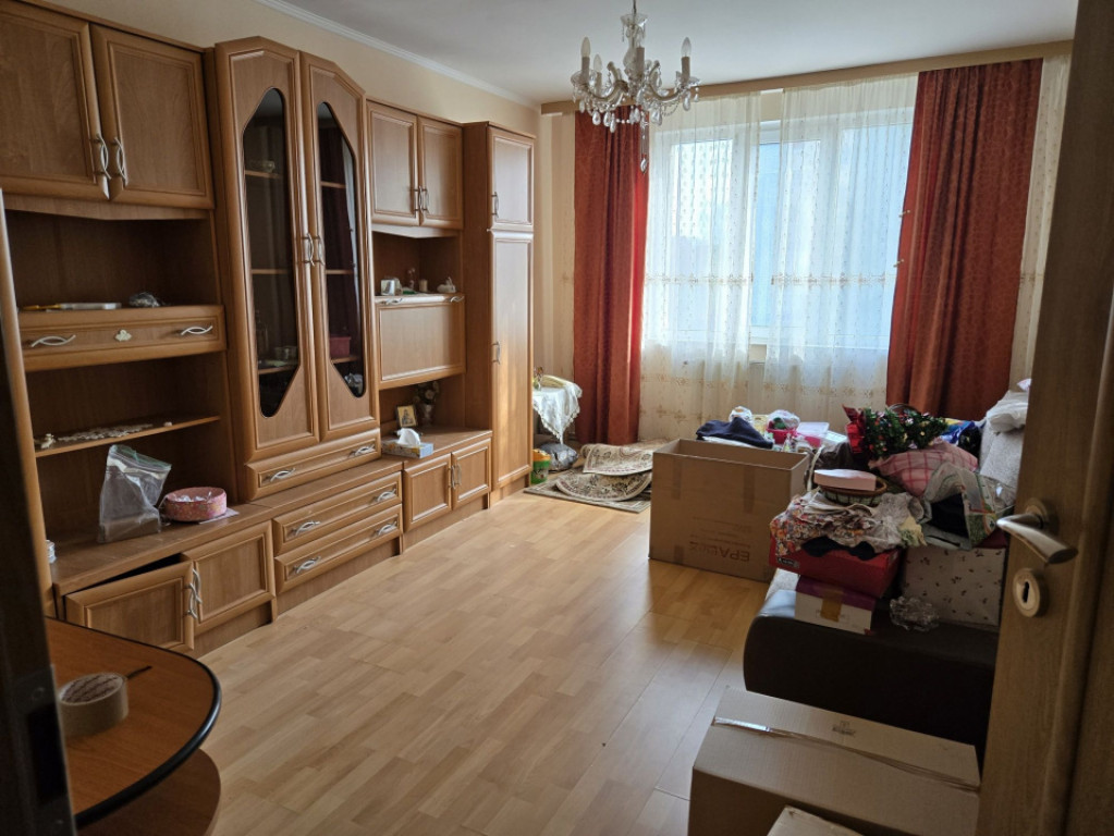 Destine Imobiliare - Oportunitate Apartament 3 camere, zona