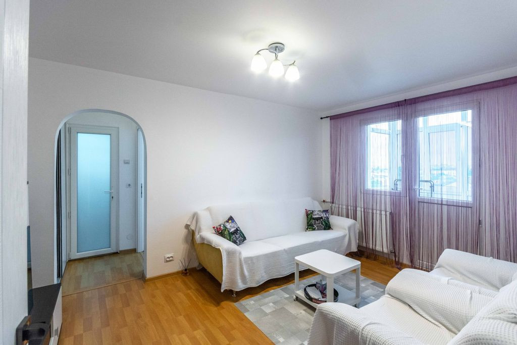 Piata Progresul Giurgiului, 2 cam, renovate, de inchiriat...