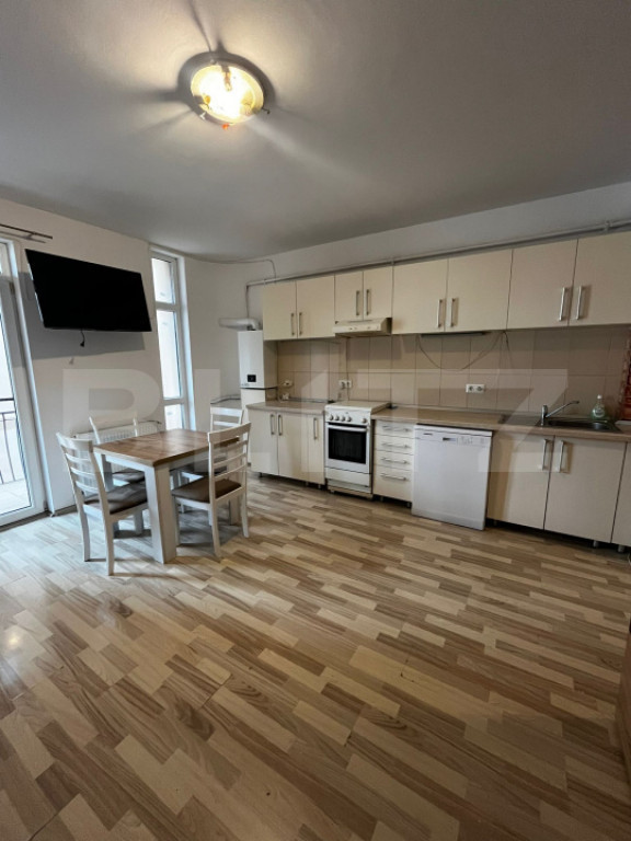 Apartament 3 camere, 65 mp, zona Libertatii