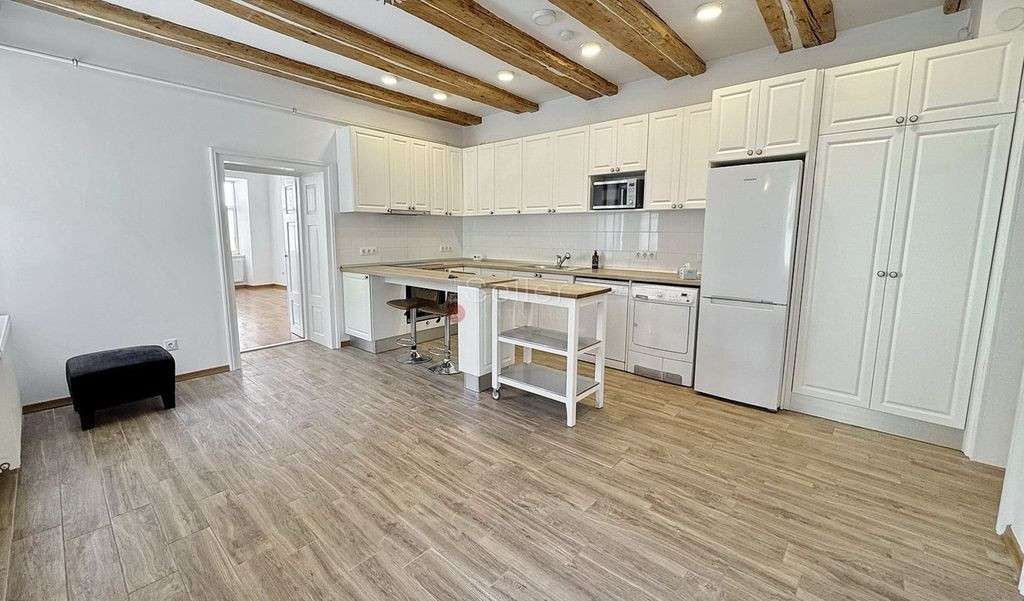 Casa Individuala | Curte Generoasa