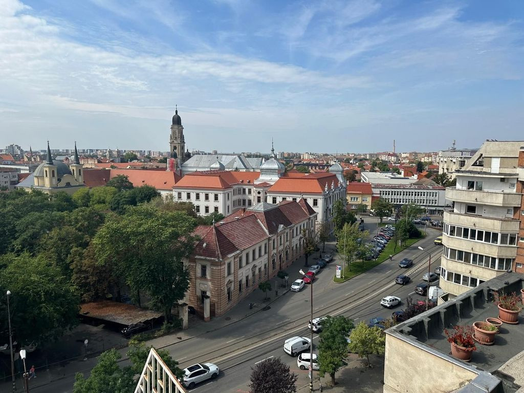 Apartament 4 camere – Ultracentral, Bld. Magheru, Orade...