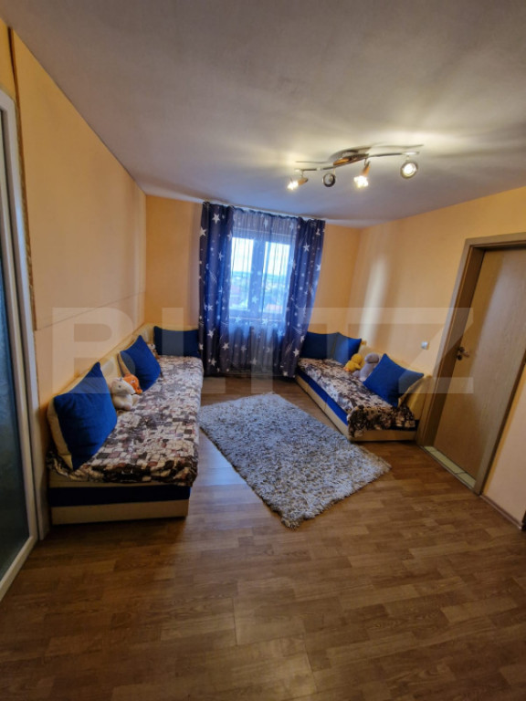 Apartament la mansarda, 4 camere, Vasile Aron
