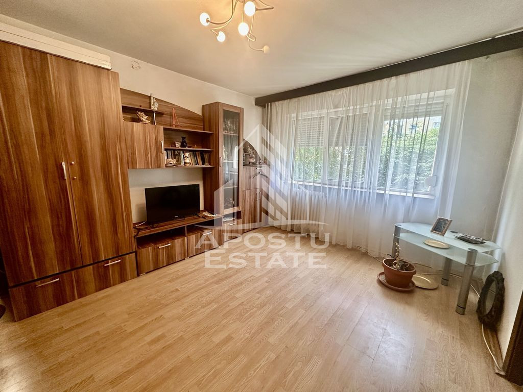 Apartament cu 2 camere, etaj 1, mobilat, zona Sagului