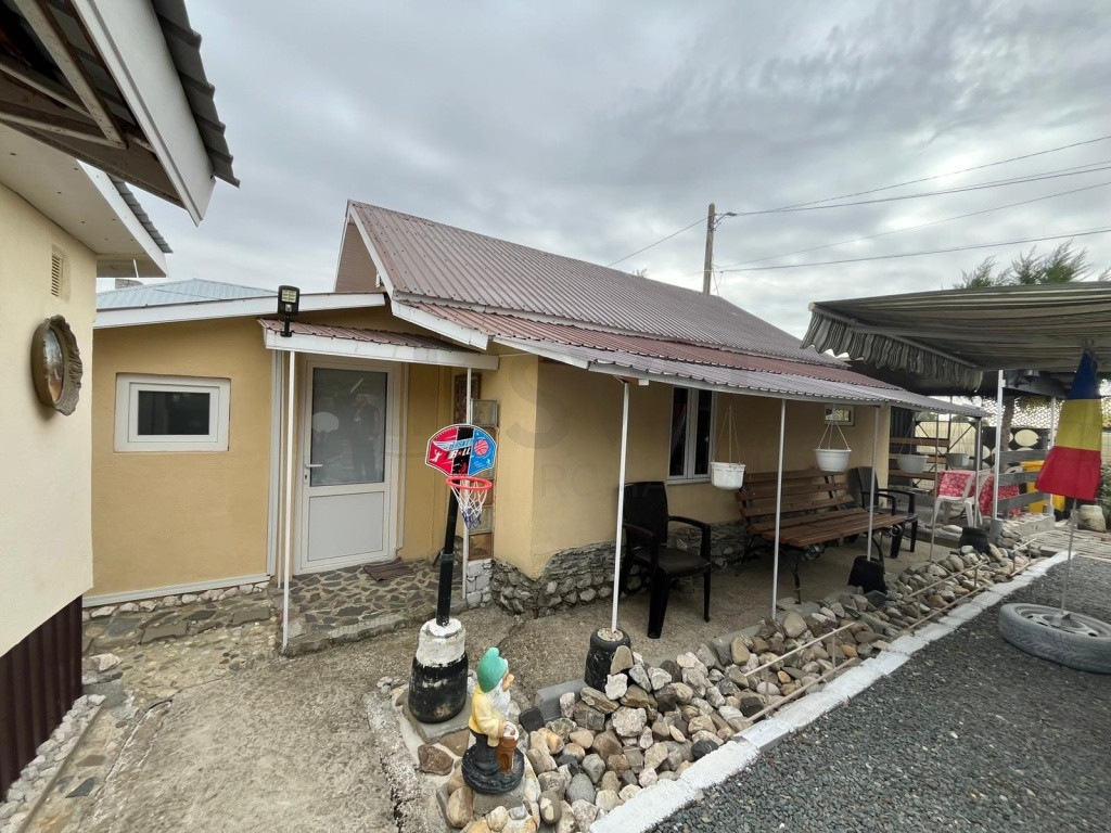 Casa de vacanta din lemn cocheta in Gaesti