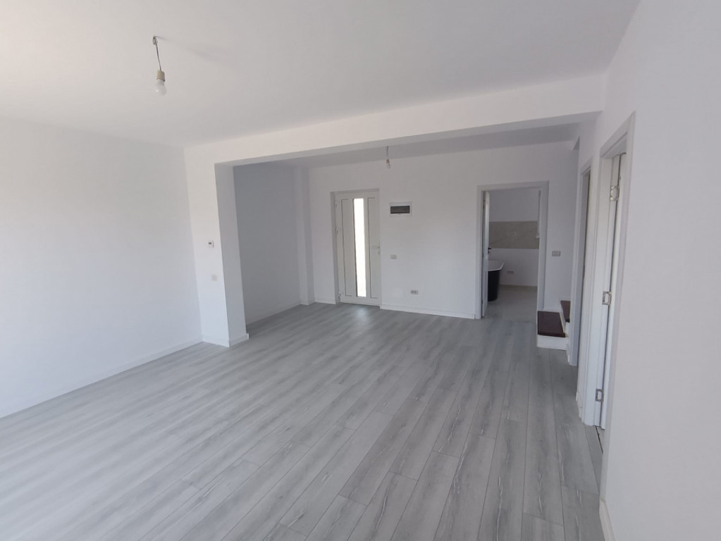 CASA TRIPLEX, 113 MP, PARTER SI ETAJ, INTABULATA,CONSTRUCTIE