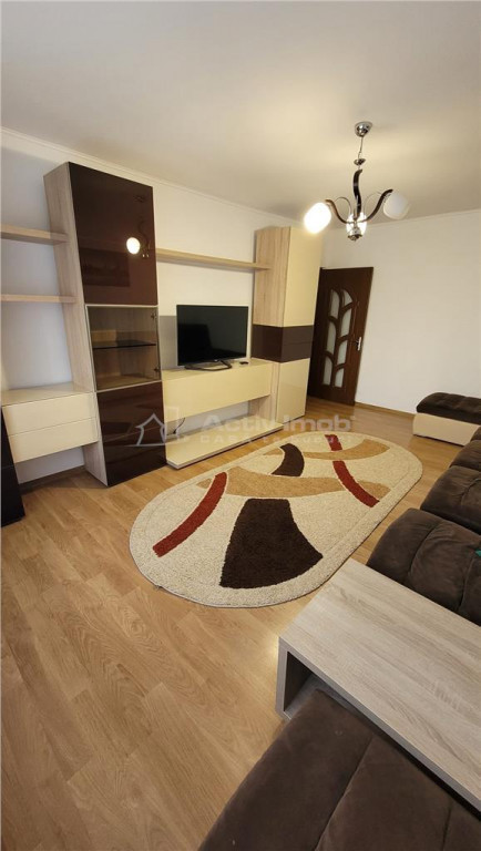 Ap 3 cam 70mp Piata Mare Et 1