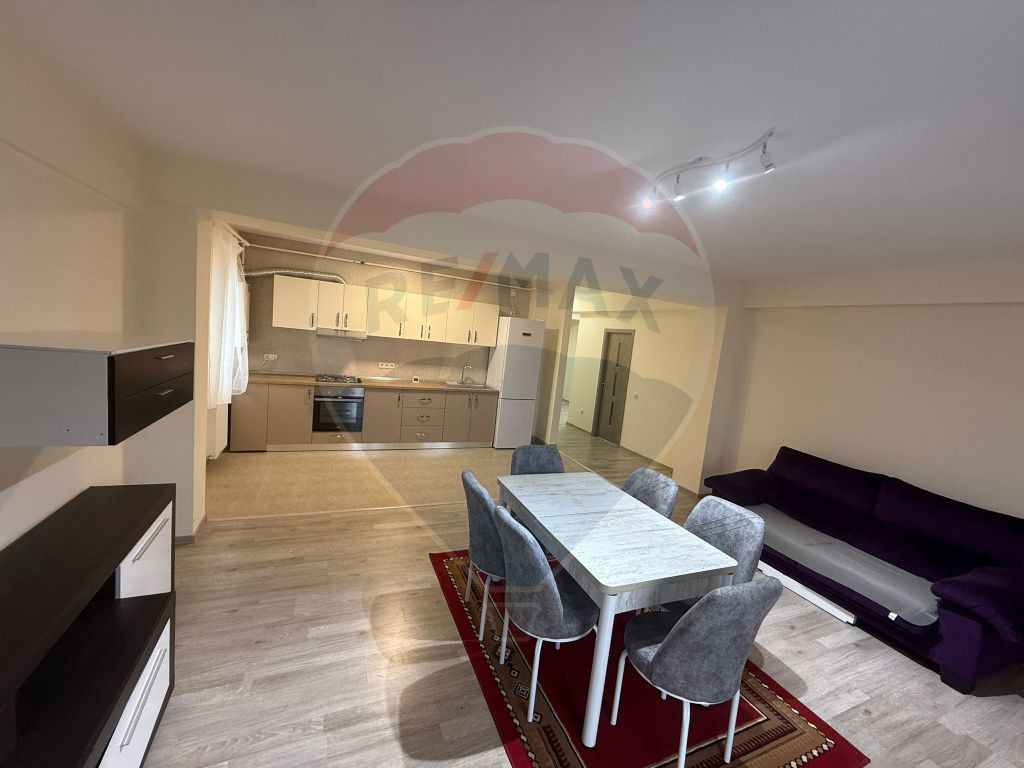 BLOC NOU-Apartament 3 camere plus loc parcare subteran, D...