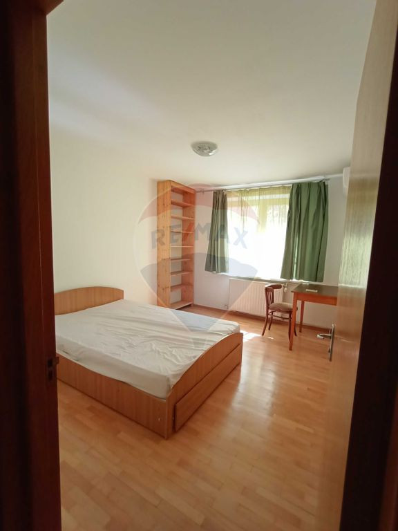 Apartament 4 camere rond Baba Novac