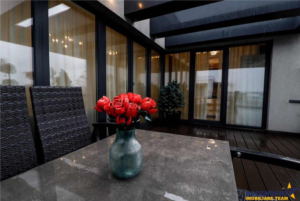 Penthouse Qualis Tractorul Brasov,terasa panoramica,3 balcoa