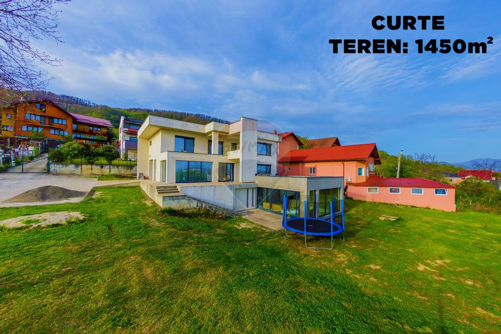 Casă de poveste cu panorama deosebita