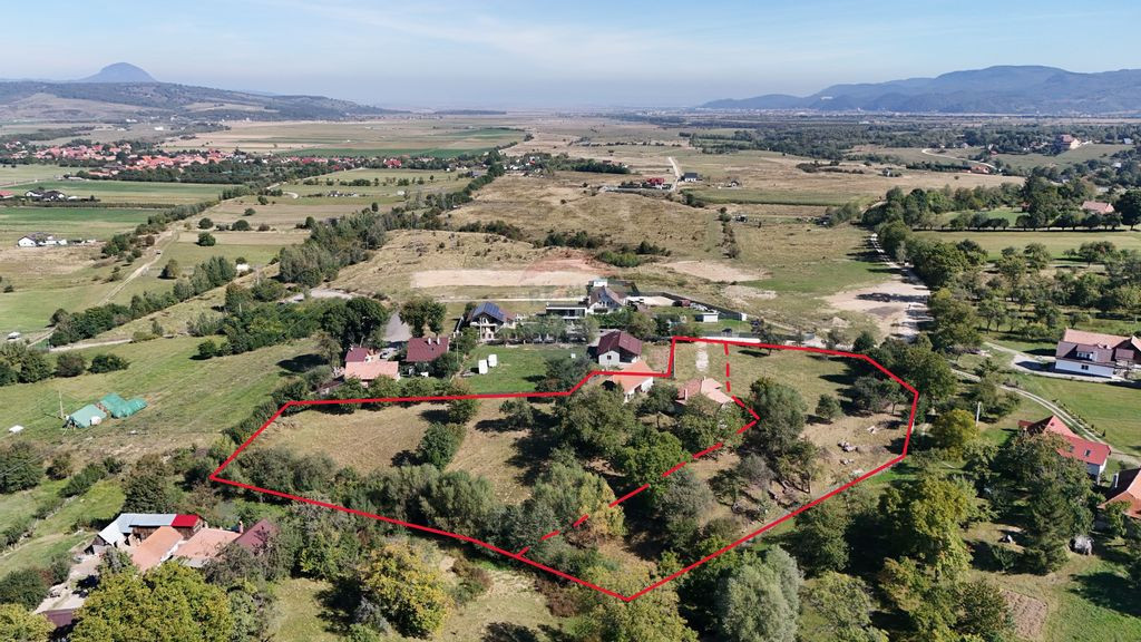 Teren Generos cu Utilități și Vedere Panoramică | Soh...