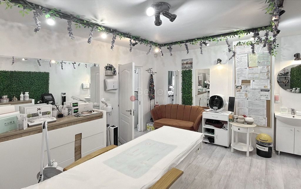 Vad Comercial cu Artera Principala