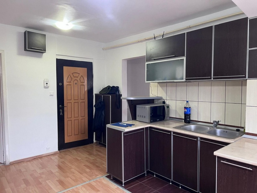 Apartament 3 camere de inchiriat, zona Politia Municipiului, et 3