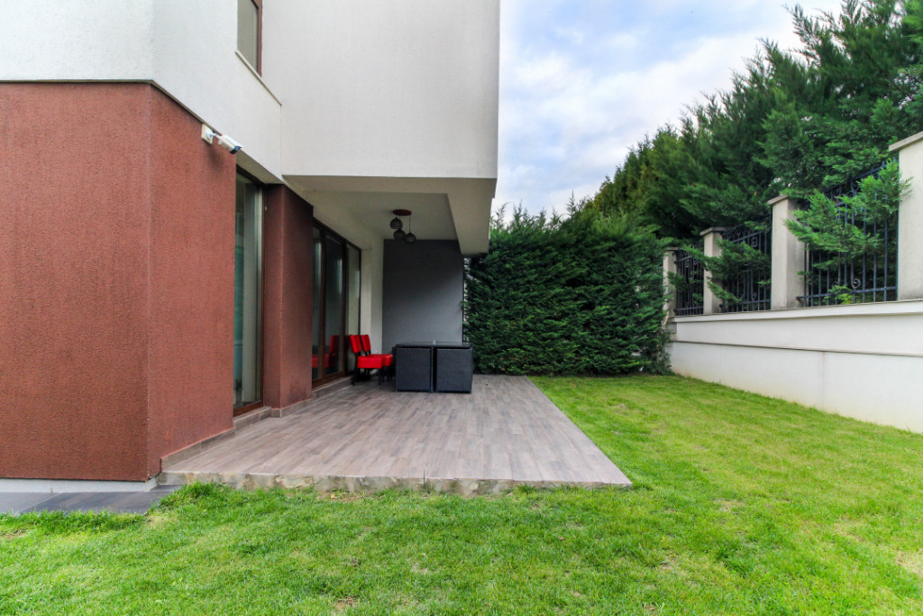 Casa LA CHEIE cu 5 camere si 4 bai, 200 mp, dormitoare mari,