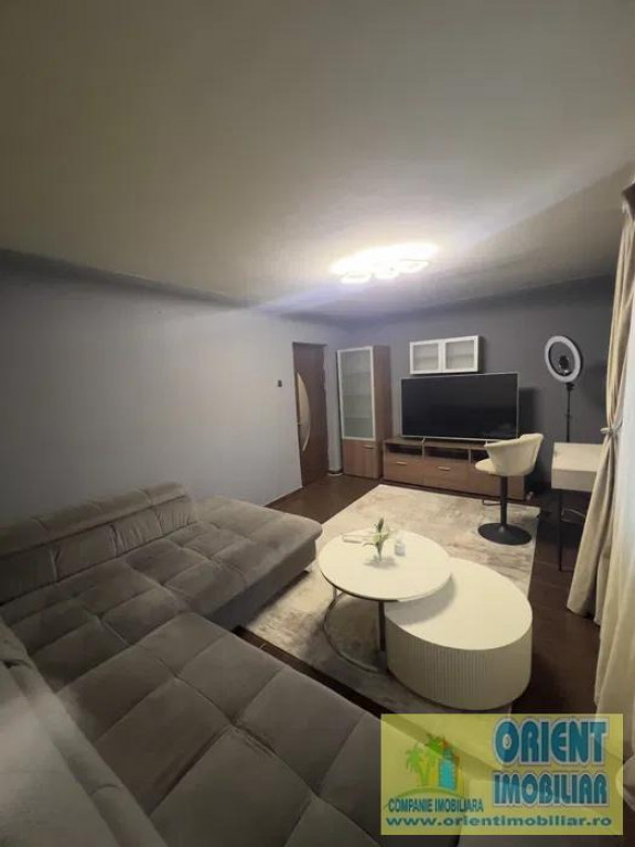 Poarta 6, decomandat, 2 camere, parter, gaze, renovat, Constanta