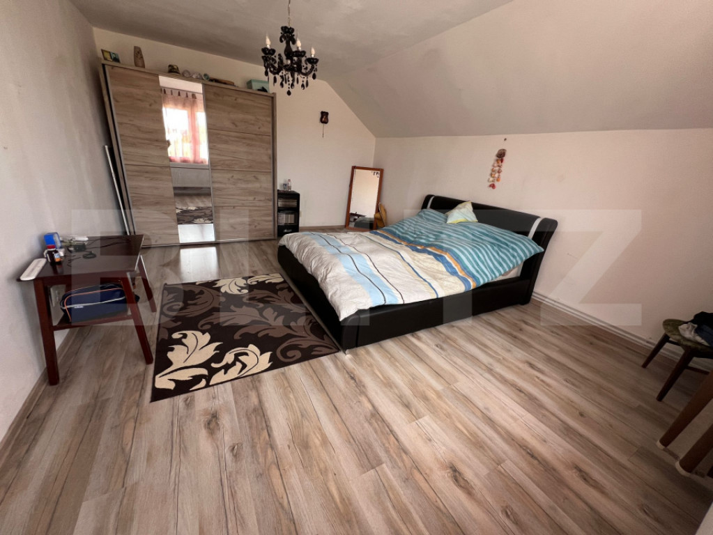 Casa P+M, Simnicul de jos , 293 mp teren