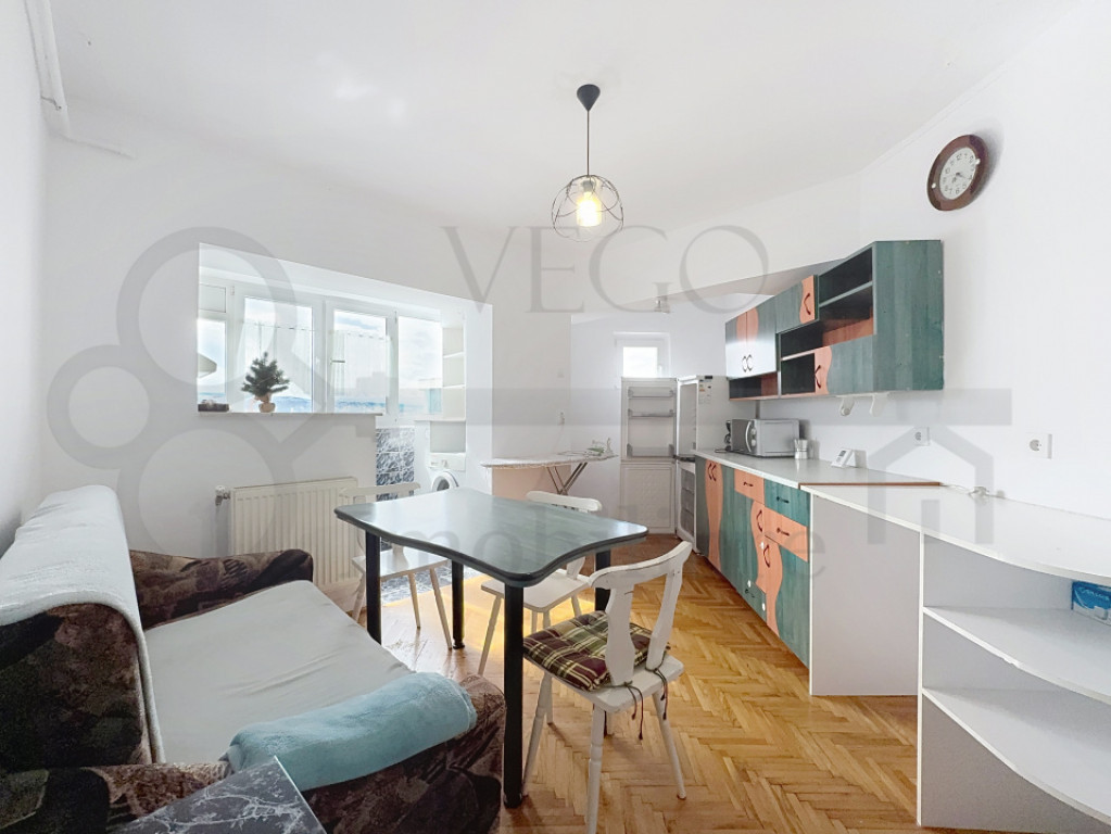 Apartament 2 dormitoare decomandate, 67 mp, zona The Office