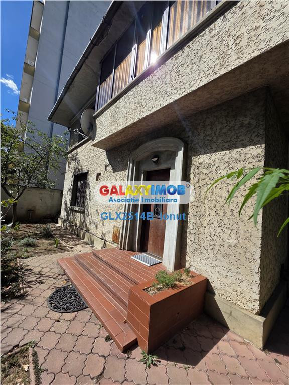 Garsoniera de Titan mobilata utilata