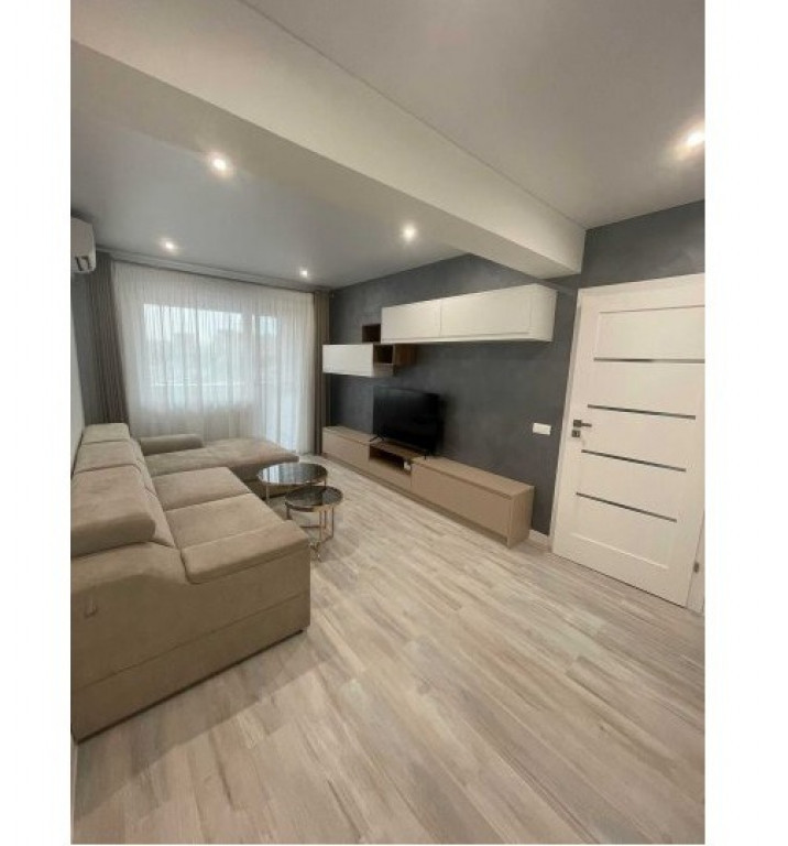 Apartament 2 camere,Zona Mihai Bravu