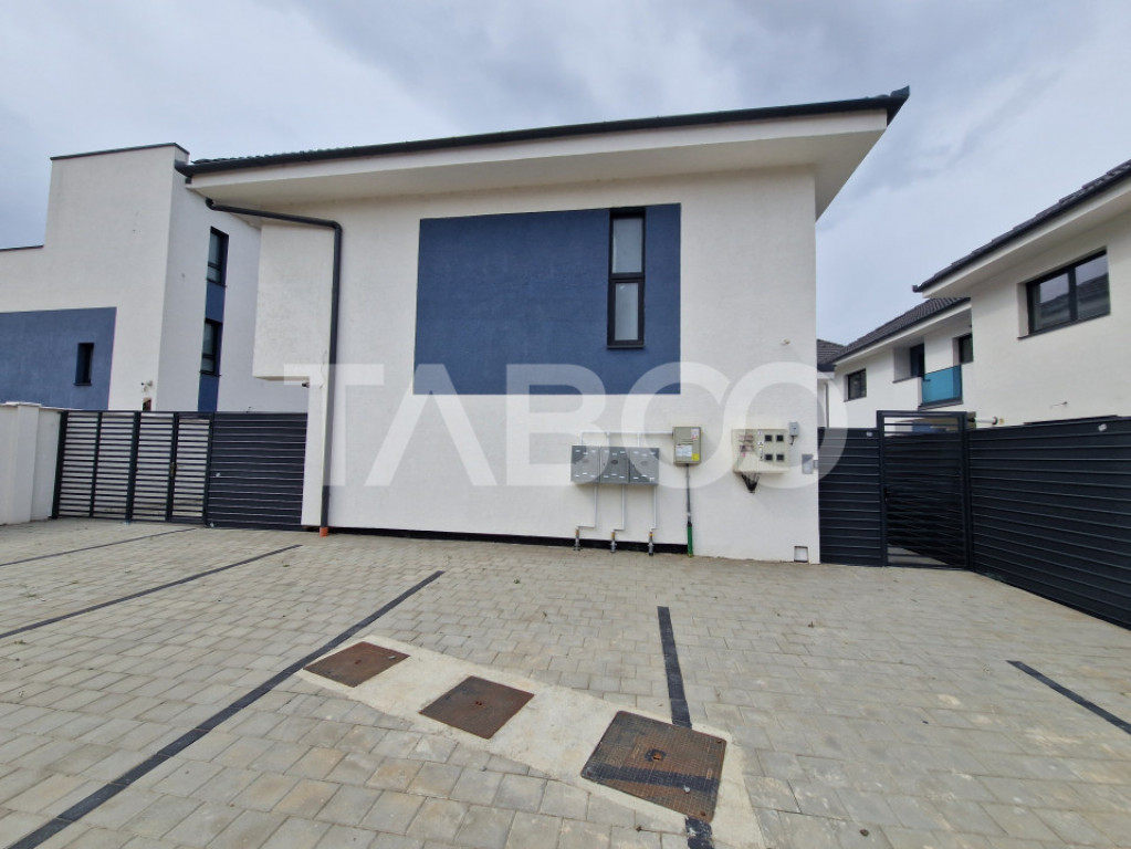 Casa cu 4 camere - 3 locuri de parcare - curte - filigorie -